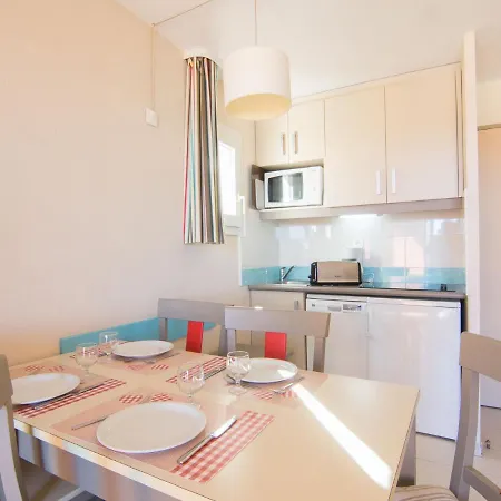 Les Marines-32 By Interhome